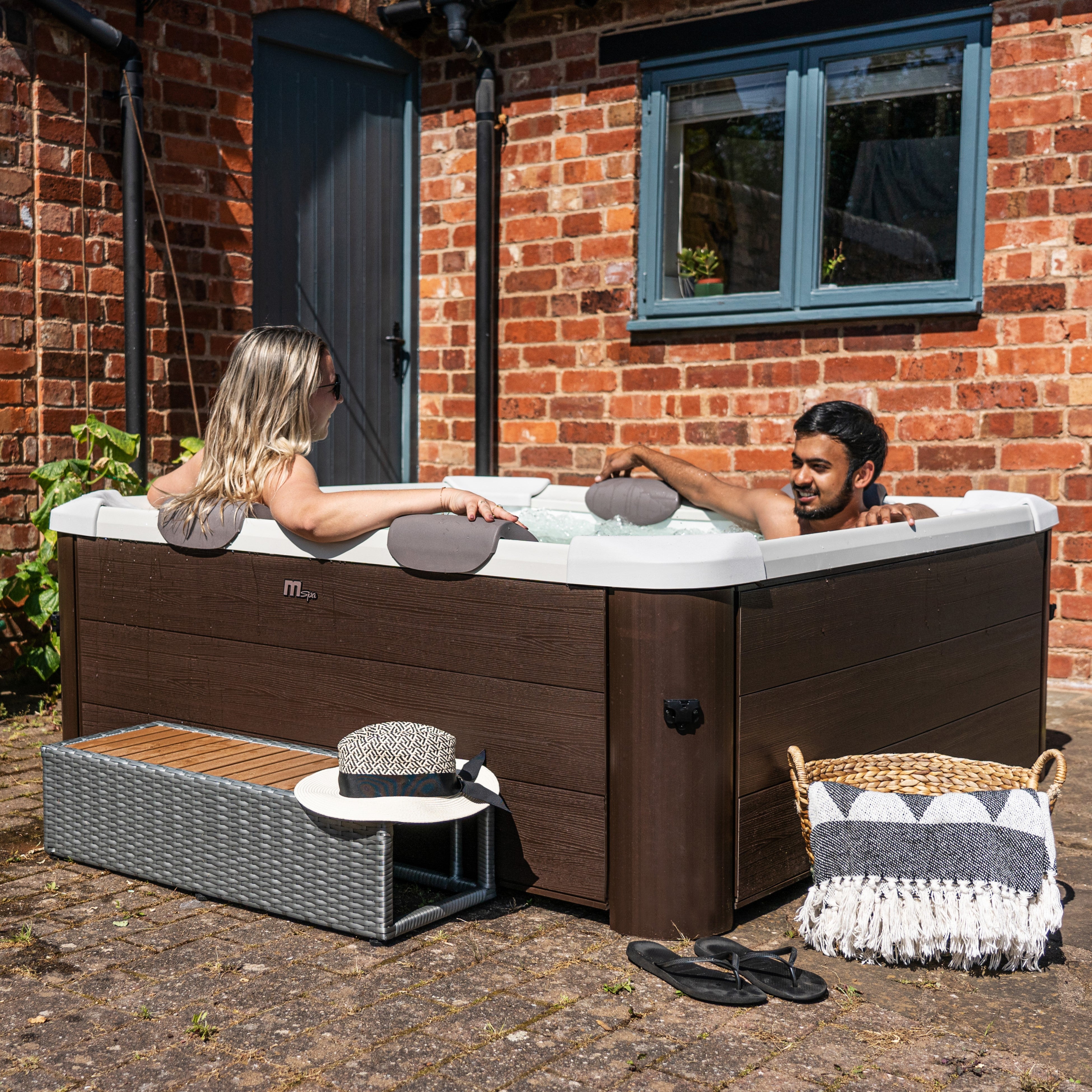 MSpa Frame TRIBECA 6-Person Bubble Spa